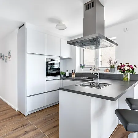 Ebbe Und Flut- Direkt Am Wasser, Hafenblick, Fahrstuhl, Sauna, Ueberdachte Terrasse Apartment