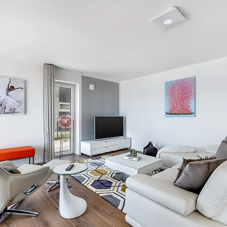 Ebbe Und Flut- Direkt Am Wasser, Hafenblick, Fahrstuhl, Sauna, Ueberdachte Terrasse Apartment *