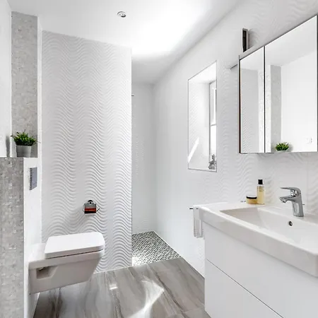 Apartment Ebbe Und Flut- Direkt Am Wasser, Hafenblick, Fahrstuhl, Sauna, Ueberdachte Terrasse Olpenitz