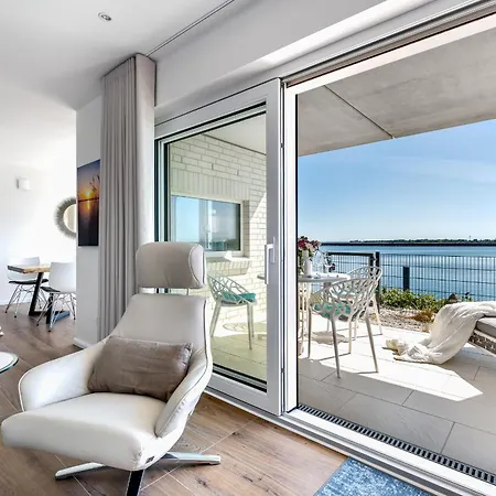 Ebbe Und Flut- Direkt Am Wasser, Hafenblick, Fahrstuhl, Sauna, Ueberdachte Terrasse Olpenitz
